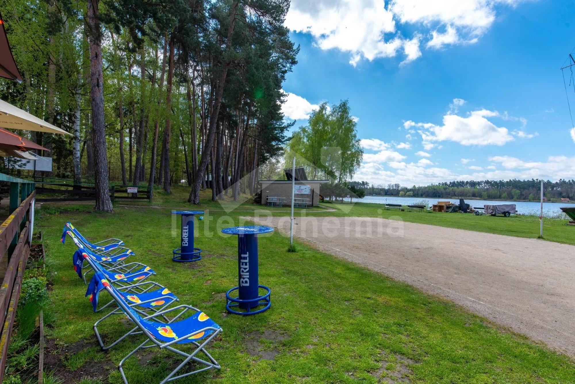 Yacht Club Bezdrev Hotel Hluboka nad Vltavou Exterior photo